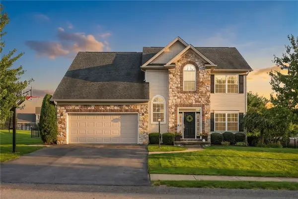 217 Windham Ln, Mars, PA 16046