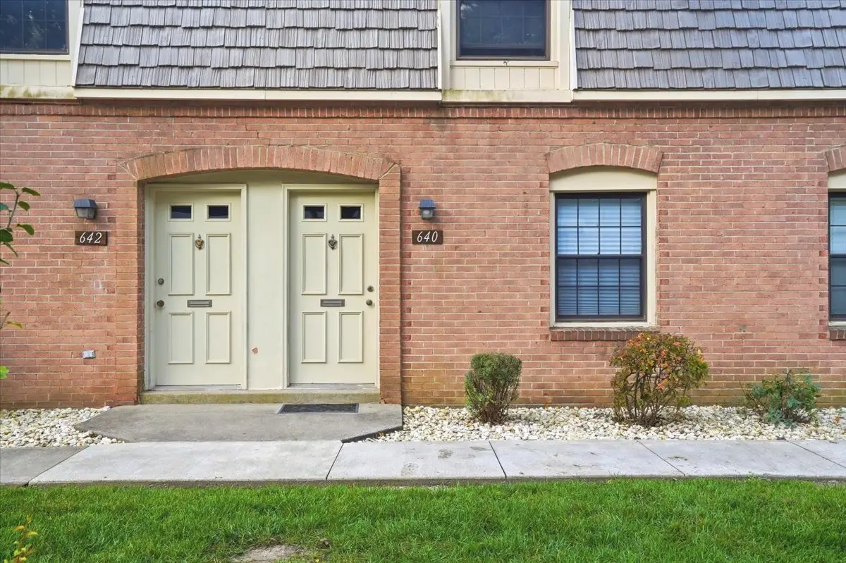 640 Carriage Circle, Pittsburgh, PA 15205 - #1