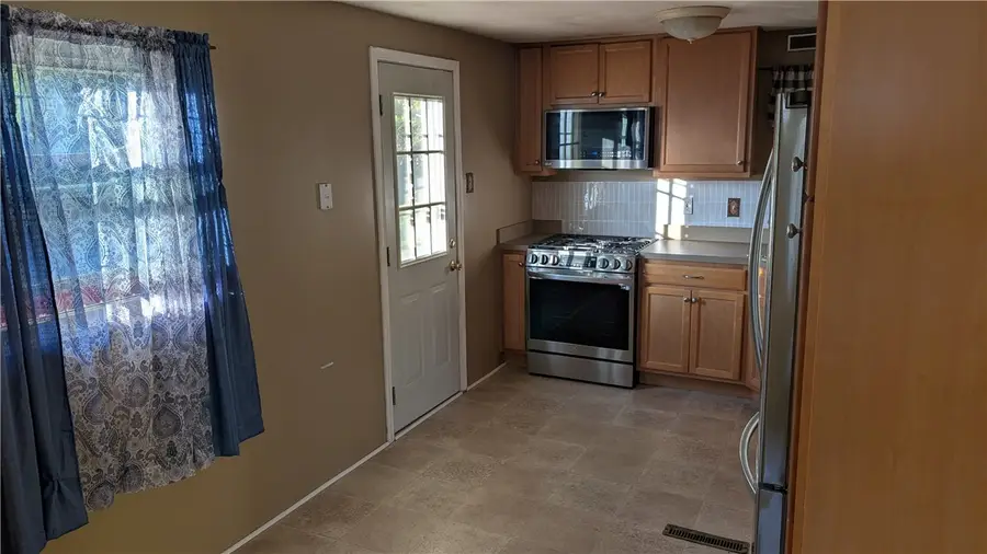 613 Chessbriar Dr, Bethel Park, PA 15102 - #2