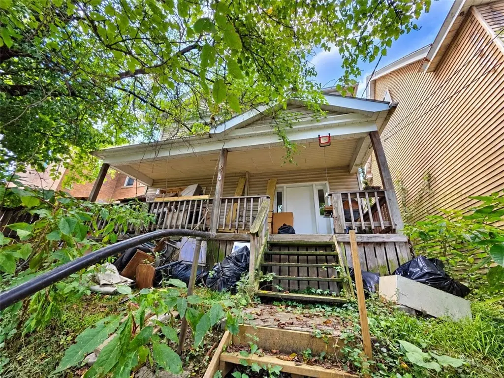 409 Prospect Ave, Donora, PA 15033 - #1