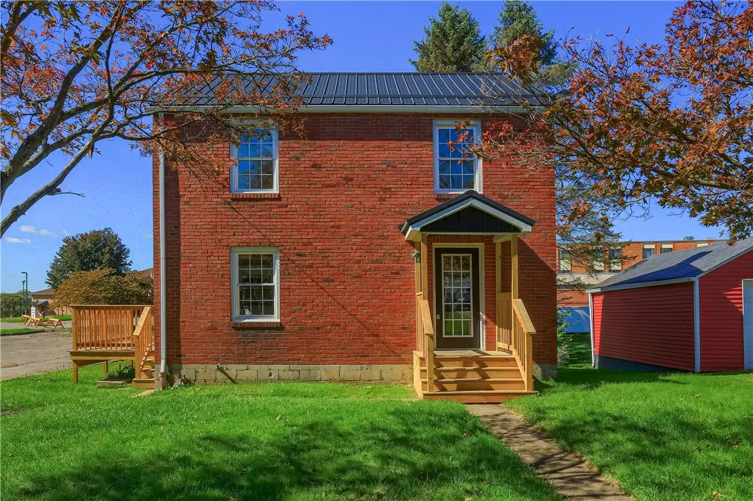732 Pershing St, Ellwood City, PA 16117 - #1