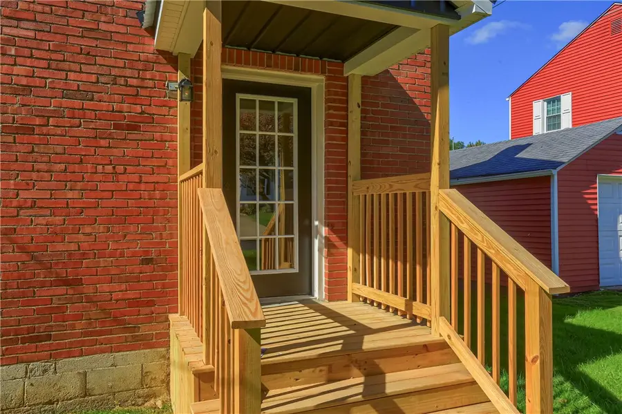 732 Pershing St, Ellwood City, PA 16117 - #3