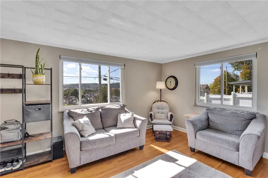 136 N Hazen Ave., Ellwood City, PA 16117 - #3