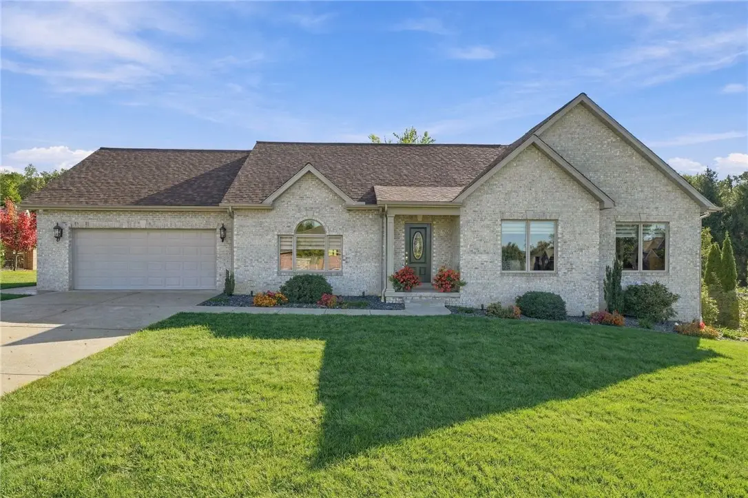 512 Birchwood Ct, Latrobe, PA 15650 - #1