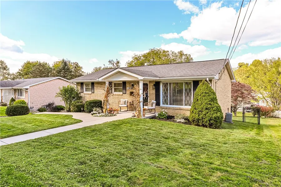 19 Berlin Rd, Jeannette, PA 15644 - #3