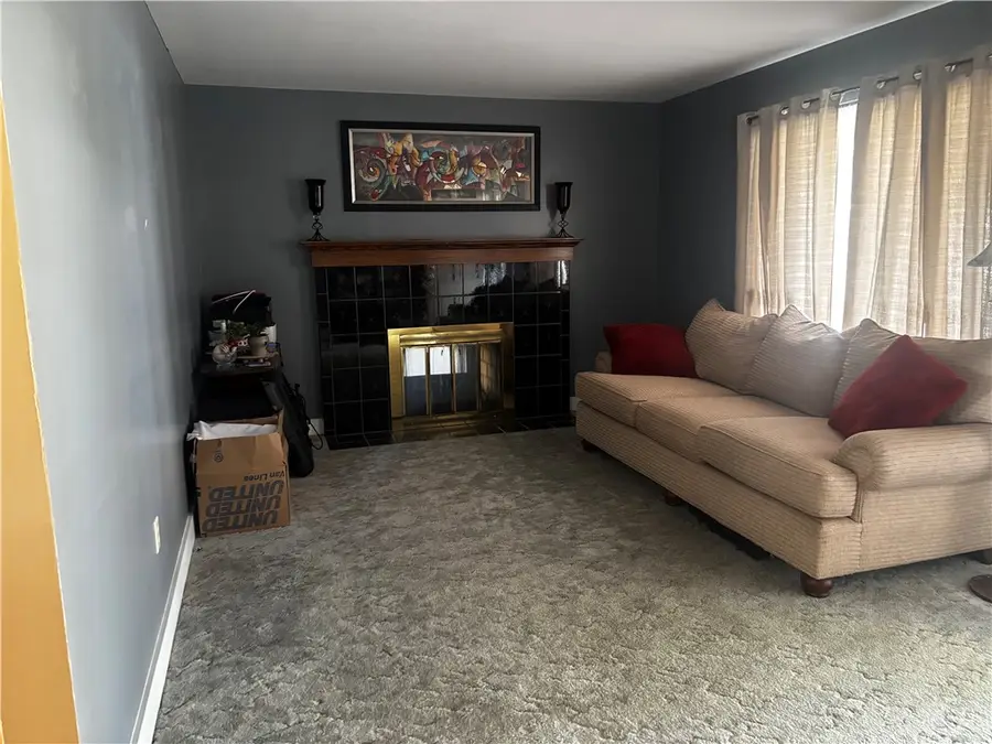 68 Redwood Ave, Uniontown, PA 15401 - #2