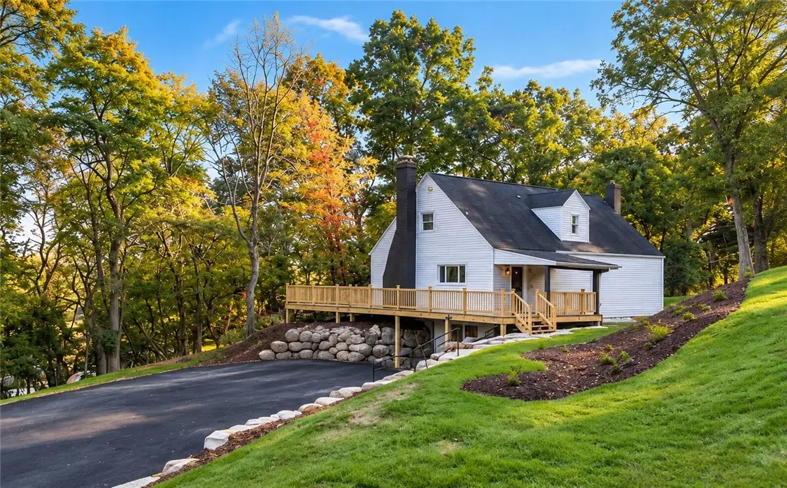 5924 Kings School Road, Bethel Park, PA 15102 - #1