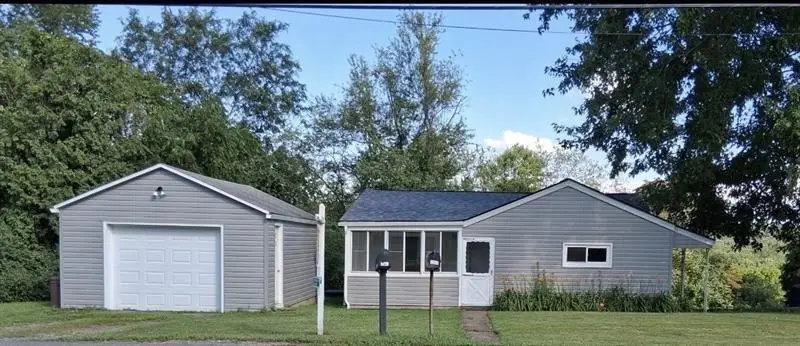 6365 Tuscarawas Rd, Industry, PA 15052 - #1