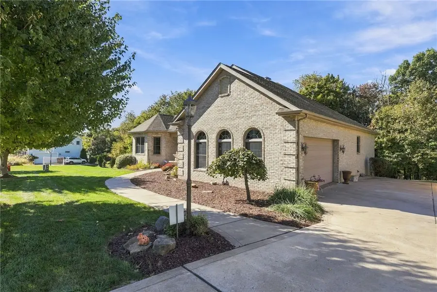 706 Forest Oaks Trl, Irwin, PA 15642 - #2