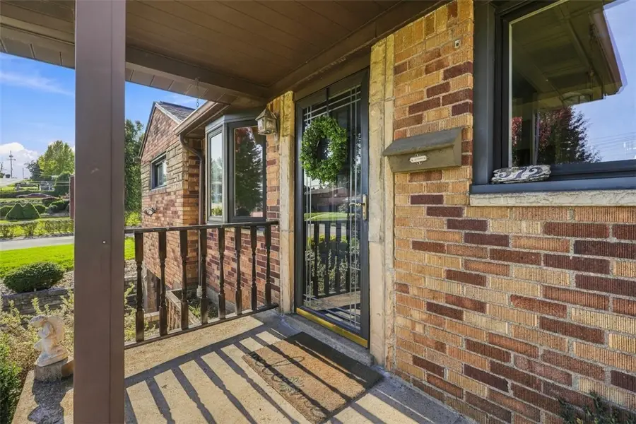 572 Jenne Drive, Pittsburgh, PA 15236 - #2