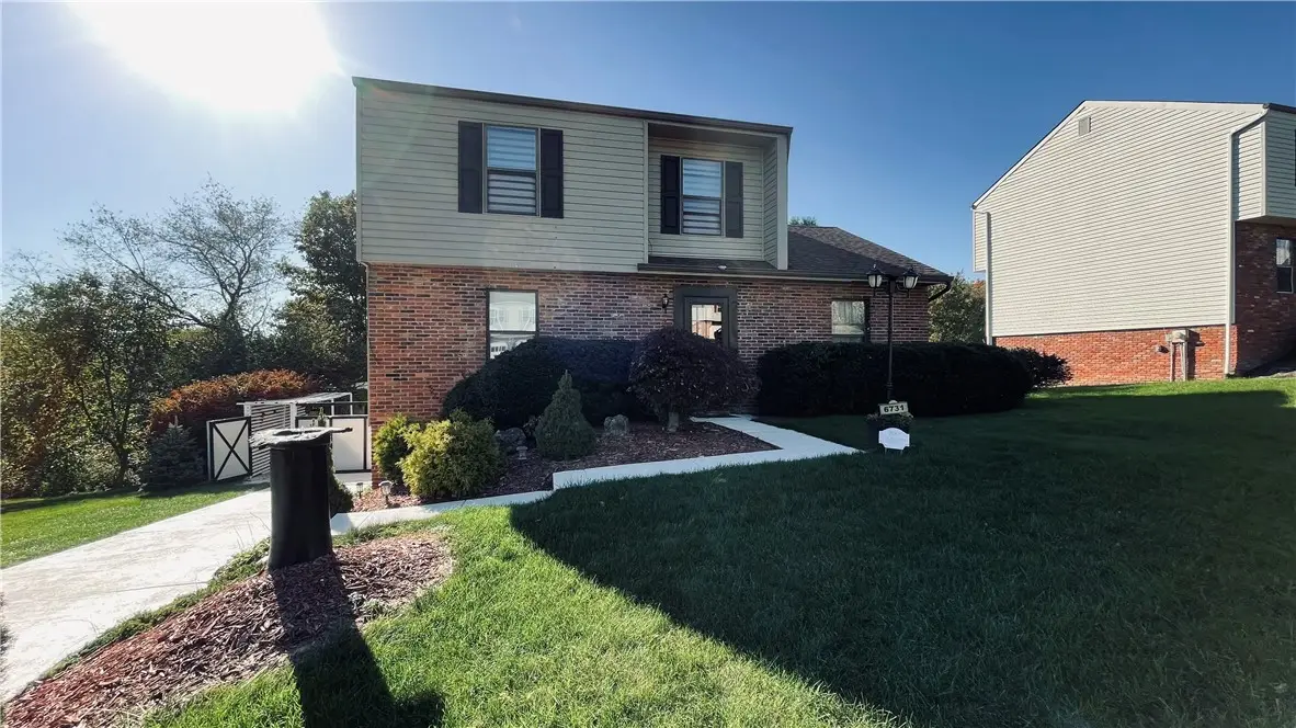 6731 Elk Rush Dr, Imperial, PA 15126 - #1