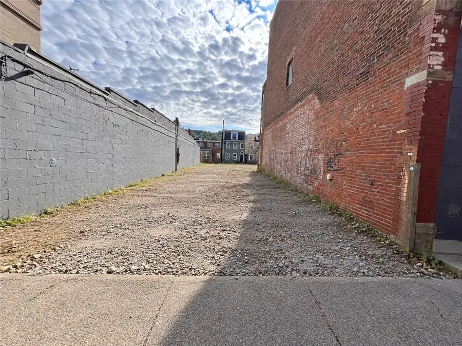 2524 E Carson St, Pittsburgh, PA 15203 - #2
