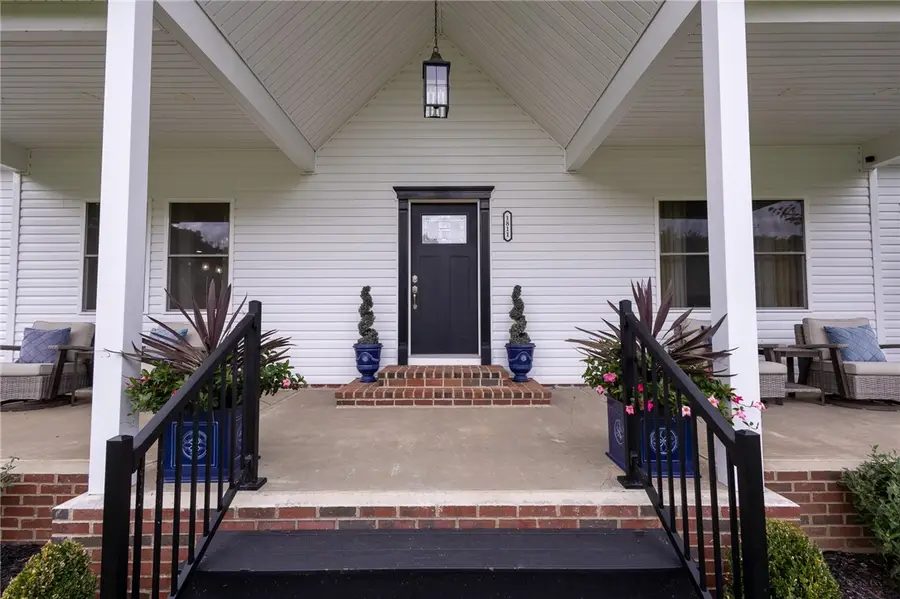 1811 Locust Ln, Sturgeon, PA 15057 - #2
