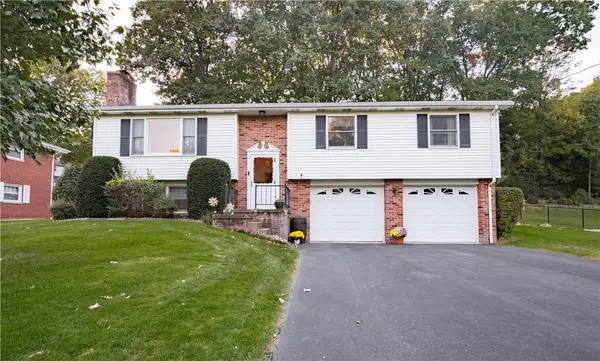 211 Cherokee Dr, Butler, PA 16001