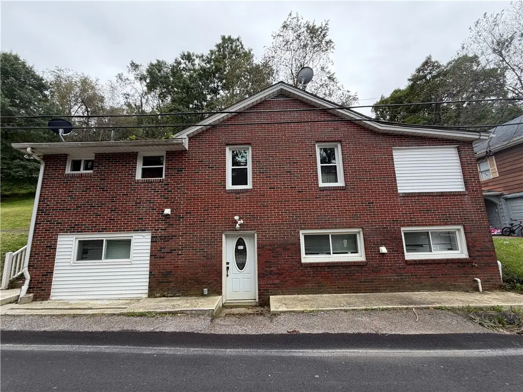 665 Allison Hollow Rd, Washington, PA 15301 - #1
