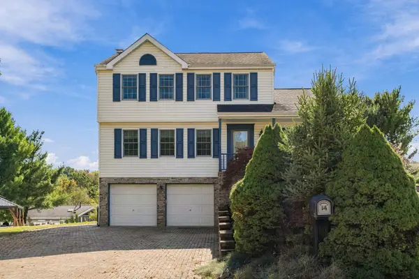 14 Autumn Wood Court, Pittsburgh, PA 15239