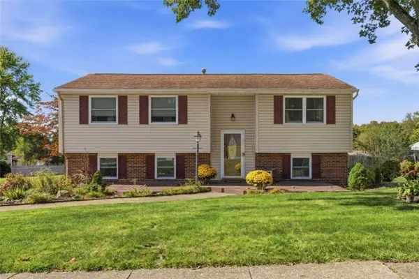 210 Meadow Wood Dr, Cheswick, PA 15024