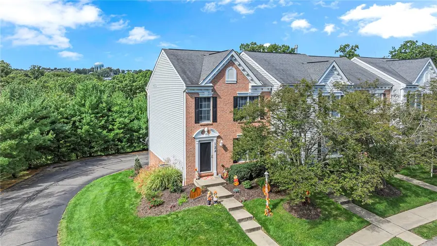 122 Castle View Dr, Kennedy, PA 15136 - #2