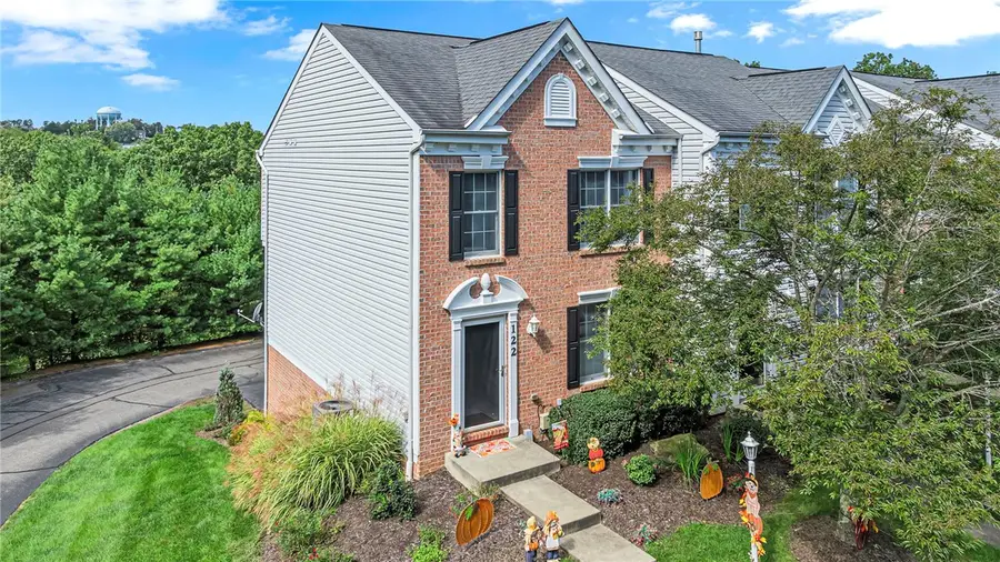 122 Castle View Dr, Kennedy, PA 15136 - #3