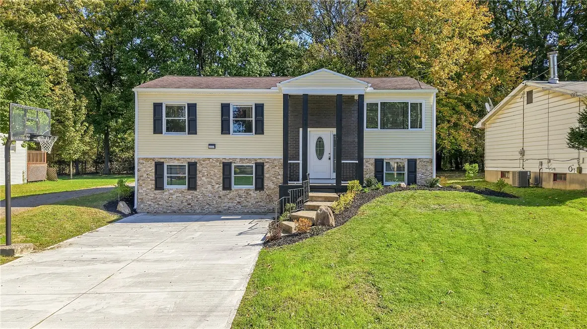 1316 Skyline Drive, Hermitage, PA 16148 - #1