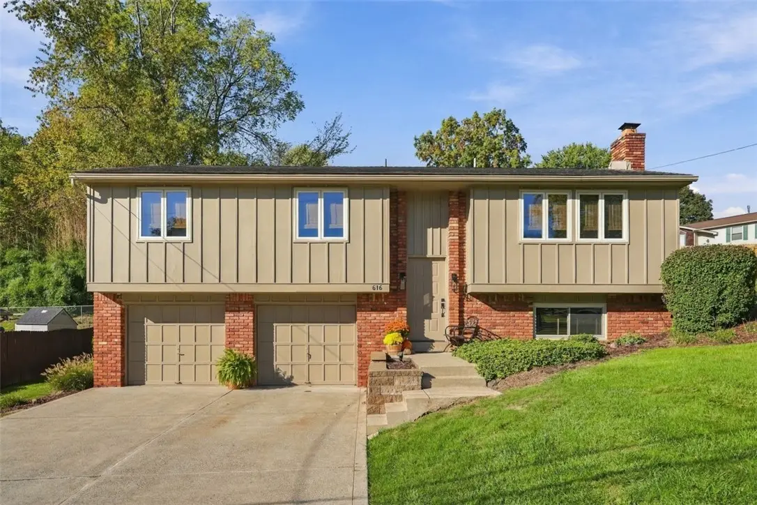 616 Carnival Dr, Pittsburgh, PA 15239 - #1