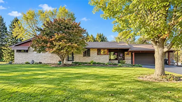7287 Vine St, Enon Valley, PA 16120
