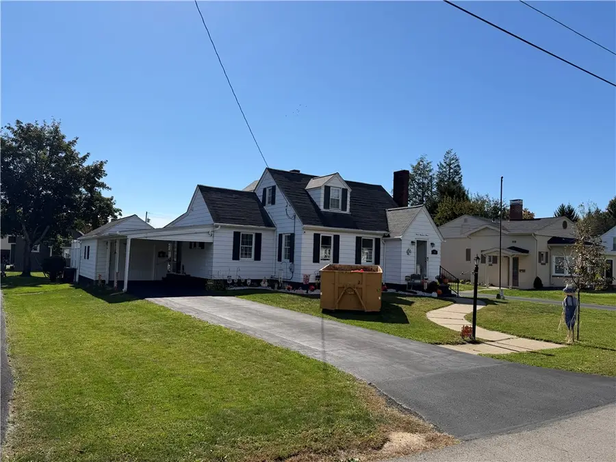 303 W Elizabeth St, New Castle, PA 16105 - #2