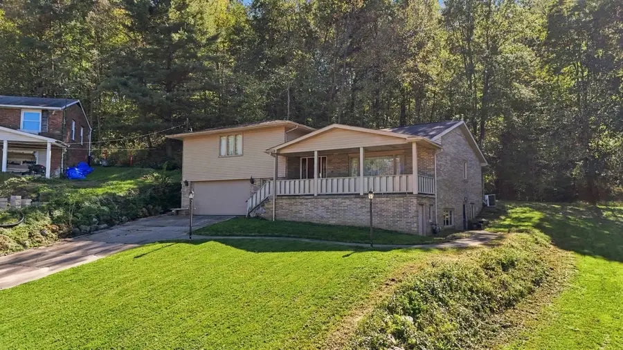 2904 Propst Drive, Aliquippa, PA 15001 - #2