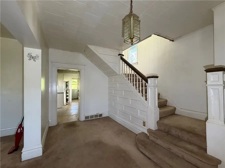 111 1st St, Bentleyville, PA 15314 - #2