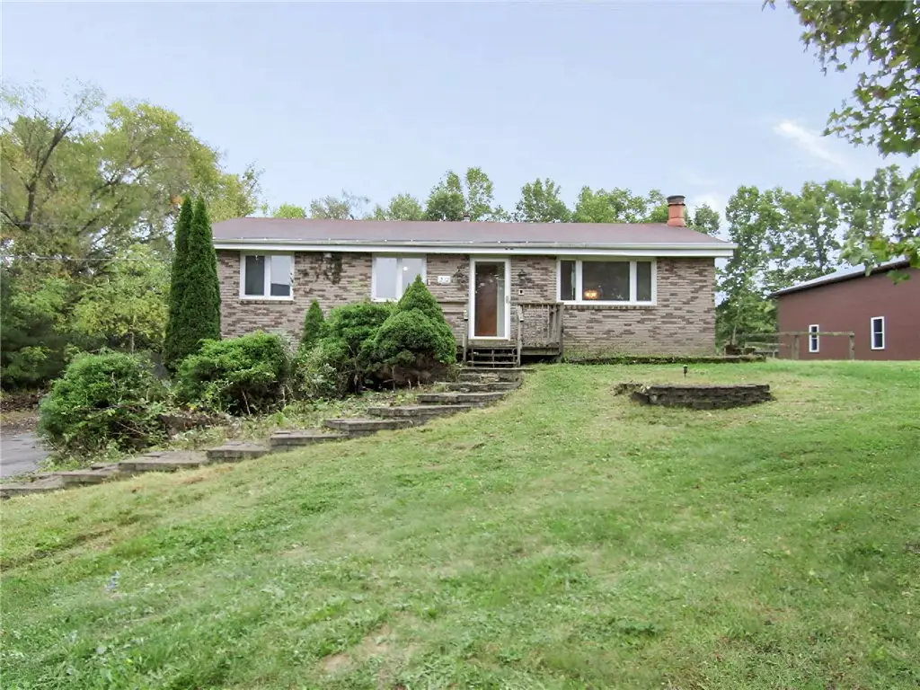312 Leslie Rd, Valencia, PA 16059 - #1