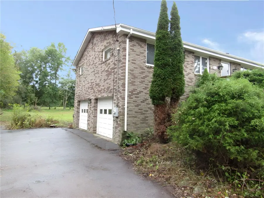 312 Leslie Rd, Valencia, PA 16059 - #2