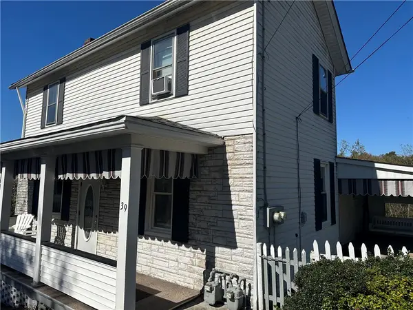 39 Oak St, Manor, PA 15665
