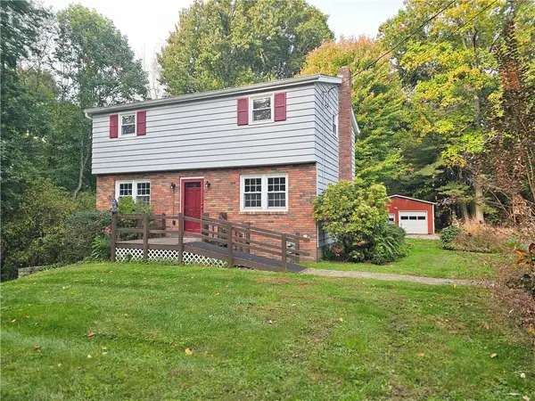 955 Eastwood Rd, Beaver Falls, PA 15010