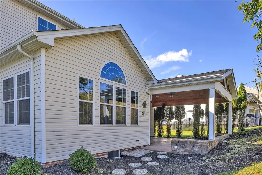 2084 Majestic Dr, Canonsburg, PA 15317 - #3