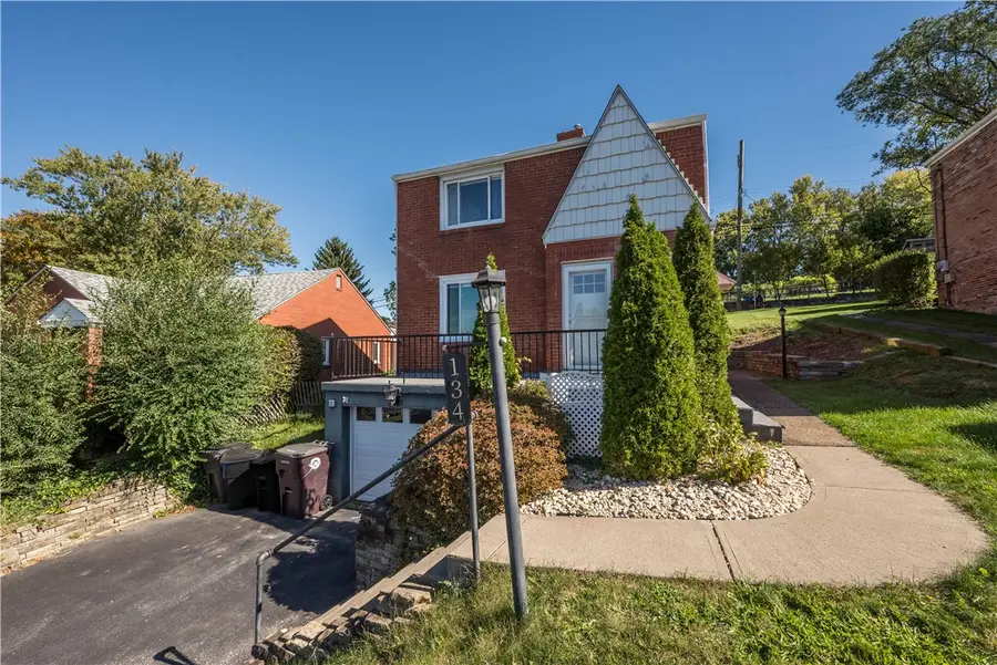 134 Sunny Dr, Pittsburgh, PA 15236 - #2