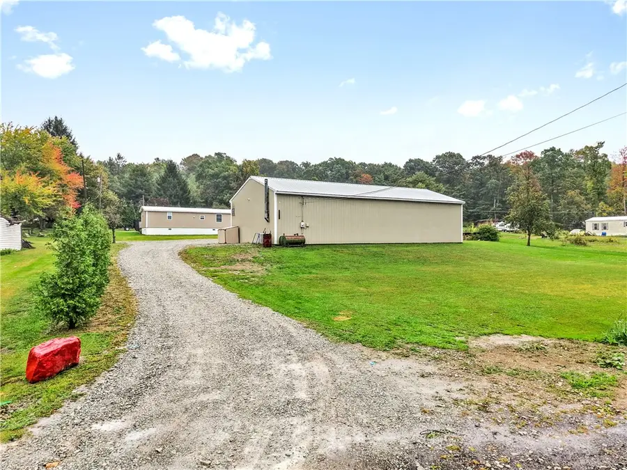 323 Crestview Dr, Acme, PA 15610 - #3