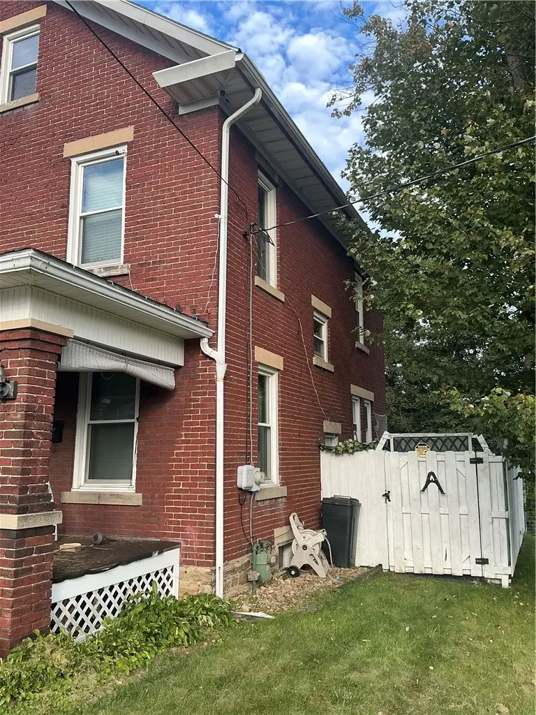 116 Shields Ave, Punxsutawney, PA 15767 - #2