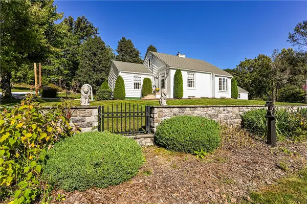 110 Daffodil Lane, Jeannette, PA 15644