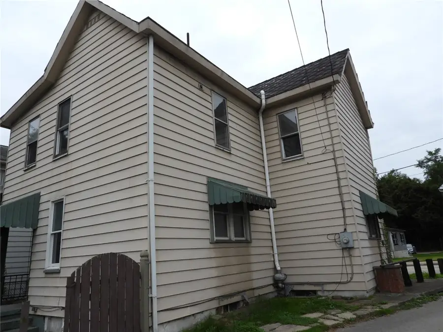 401 Lloyd Avenue, Latrobe, PA 15650 - #3