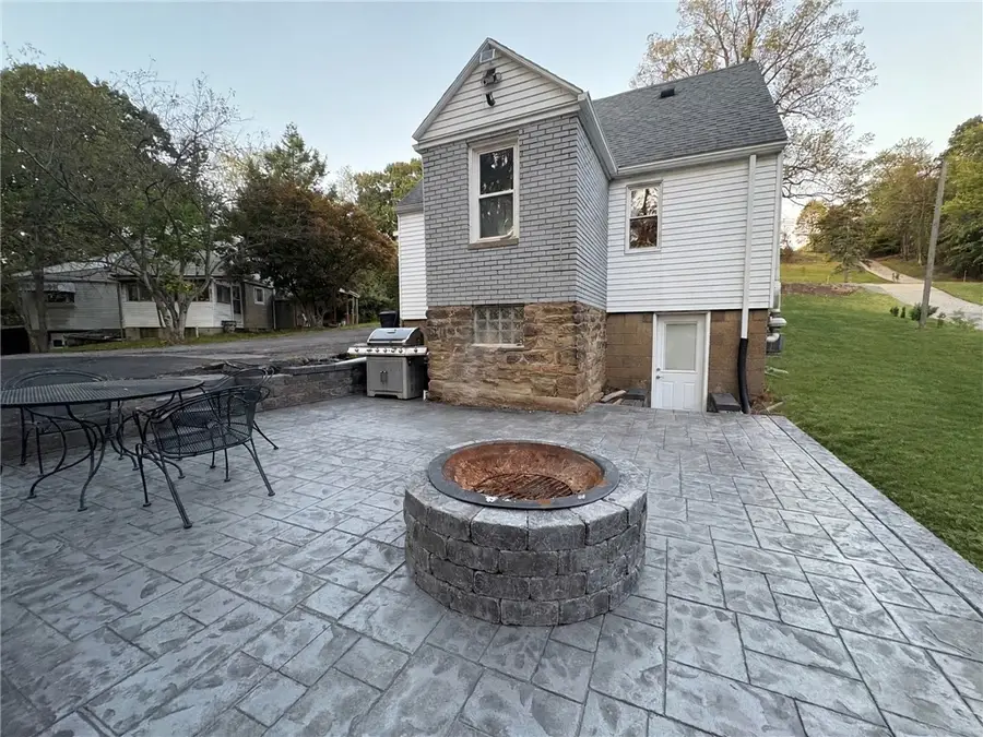 695 Roosevelt Road, Pittsburgh, PA 15237 - #2
