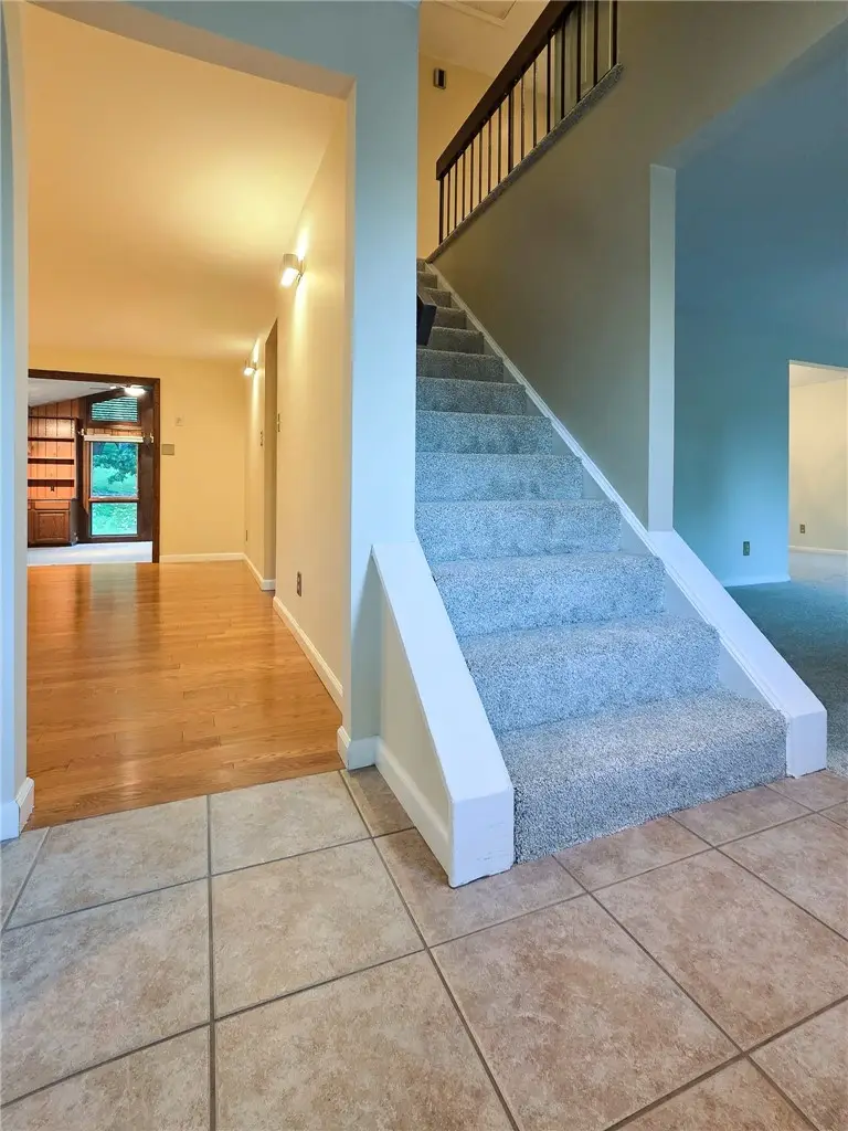115 Vanderbilt Dr, Pittsburgh, PA 15243 - #2