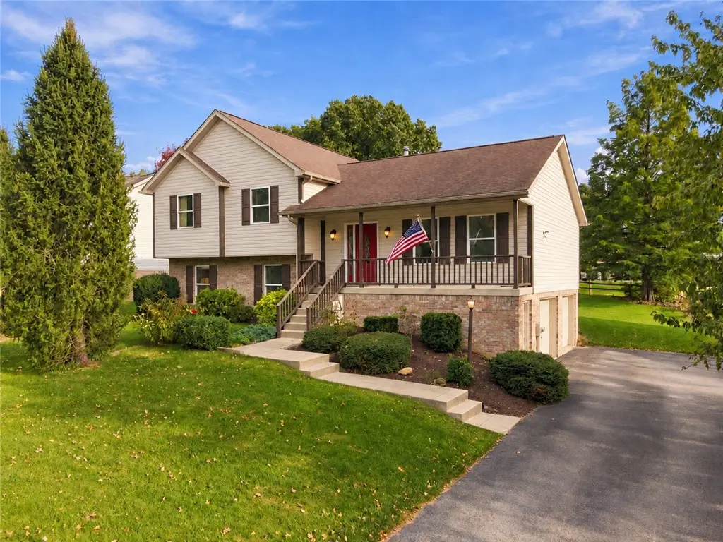 1350 Spyglass Hl, Greensburg, PA 15601 - #1