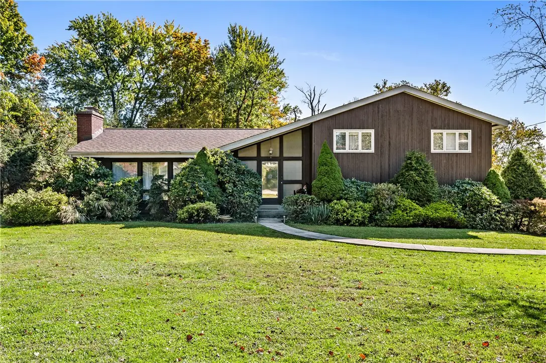 3535 Macarthur Dr, Murrysville, PA 15668 - #1