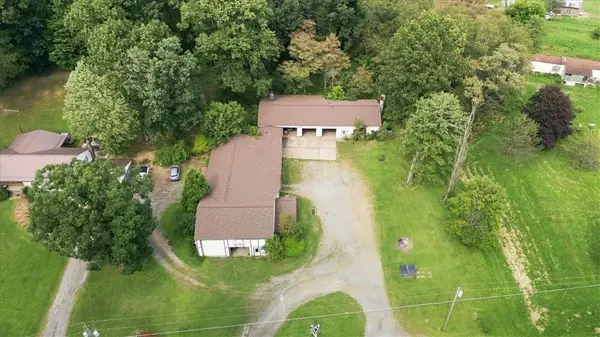 131 Mclafferty Rd, Fenelton, PA 16034