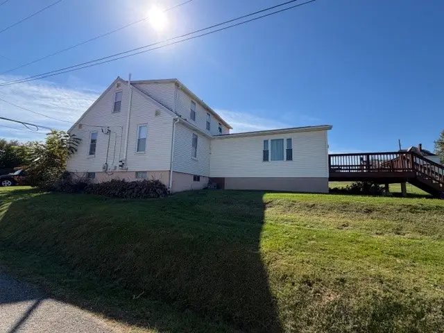 300 Clarendon Ave, Uniontown, PA 15401 - #3
