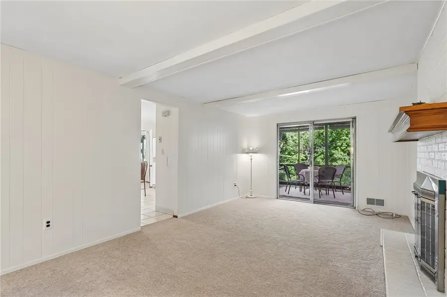 5696 Glenn Hill Dr, Bethel Park, PA 15102 - #3