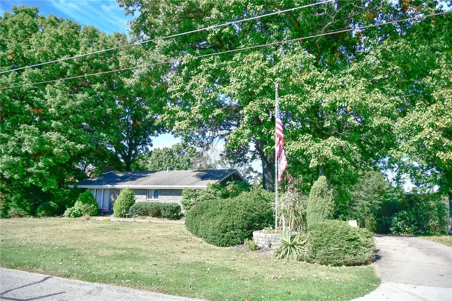 166 Orchard Dr, Prospect, PA 16052 - #2