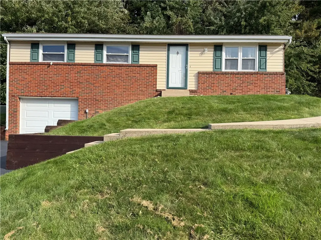120 Carousel, Delmont, PA 15626 - #1