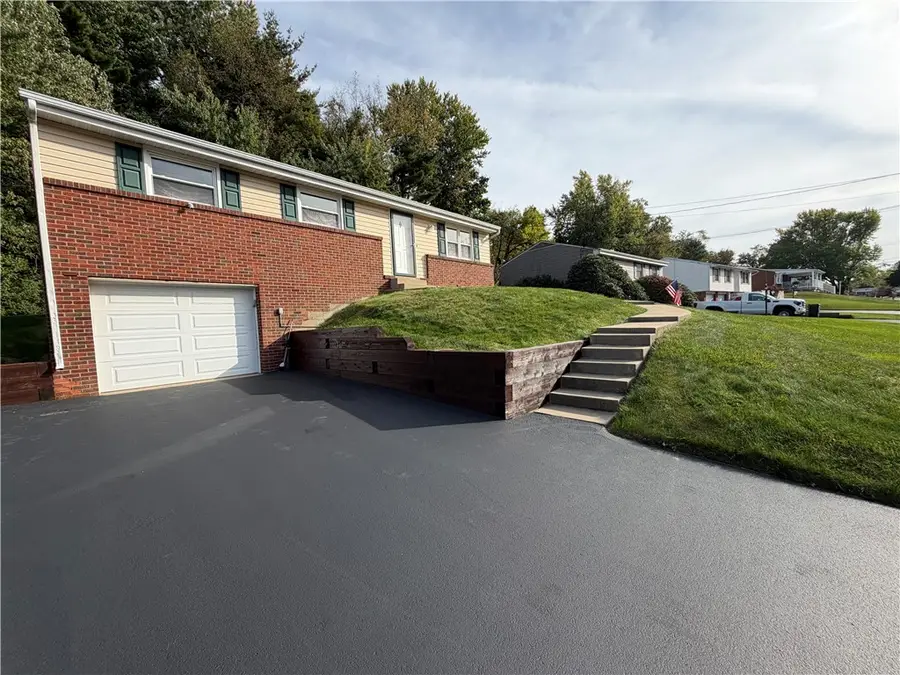 120 Carousel, Delmont, PA 15626 - #2