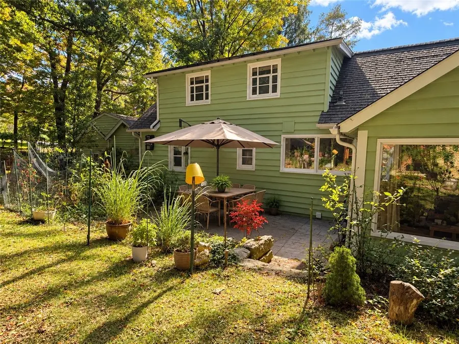 201 Woodland Dr, New Castle, PA 16105 - #3